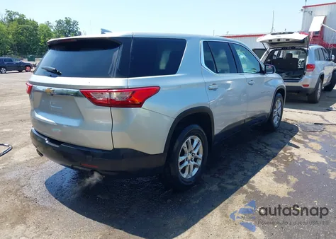 2018 Chevrolet Traverse Ls z USA, uszkodzony, nr VIN 1GNEVFKW7JJ195108